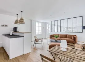 Étage ou plateau indépendant en coworking ou dans un immeuble partagé