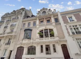 Location d'immeuble de bureau entier